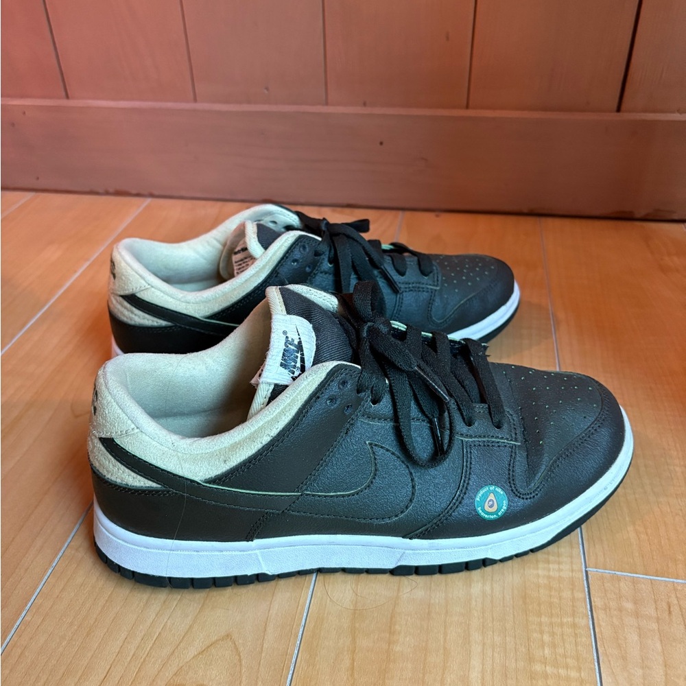 Nike Women’s Avocado Low Dunk